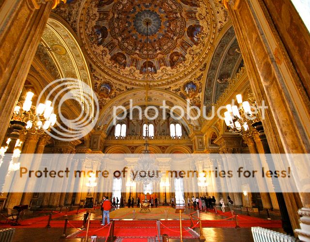 photo dolmabahcepalaceceremonialhall.jpg