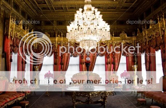 photo dolmabahcepalaceinside.jpg