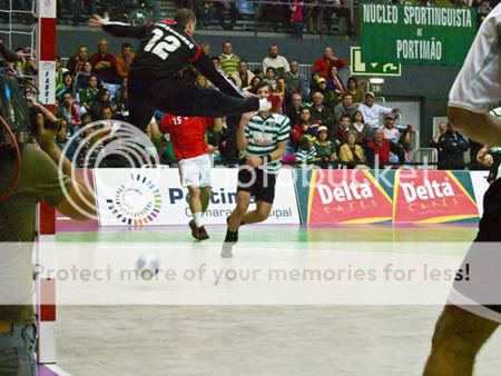 Guarda Redes Ferreirinho do Benfica frente ao Sporting