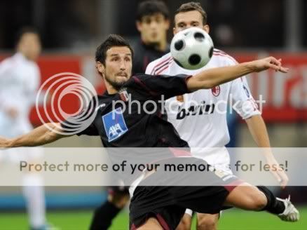 Cesar Peixoto teve oportunidade de golo em San Siro