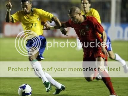 Robinho escapava a Pepe