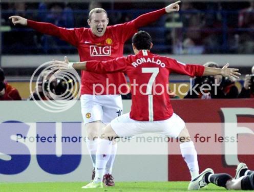 Rooney festejava com Ronaldo golo da United