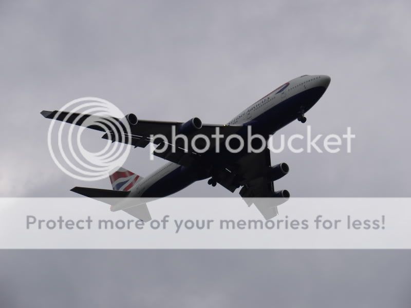 http://i455.photobucket.com/albums/qq279/AggyMeers/Heathrow%20030410/P1050069.jpg